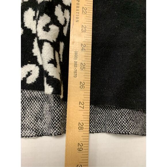 Ruby RD Colorblock Sweater - Picture 7 of 7